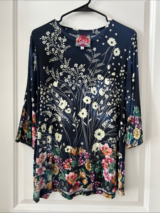 Johnny Was Tops - Johnny Was Women’s Navy Floral Print Tunic Top